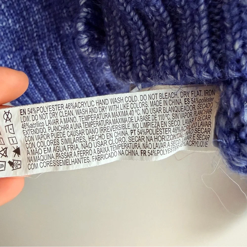 Women's Blue Knit Sweater- no tag - size Medium - Picture 4 of 8